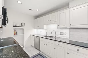 8101 Connecticut Ave, Chevy Chase, MD 20815 - Photo 9