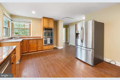 9201 Rosemont Drive, Gaithersburg, MD 20877 - Photo 11