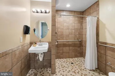 9201 Rosemont Drive, Gaithersburg, MD 20877 - Photo 19