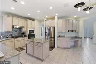 2928 Marlow Farm Terrace, Silver Spring, MD 20904 - Photo 11