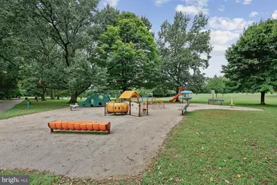 4913 Chevy Chase Boulevard, Chevy Chase, MD 20815 - Photo 53