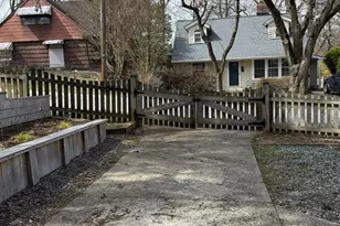 407 Calvin Ln, Rockville, MD 20851 - Photo 3