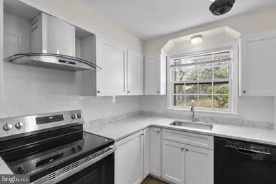 5617 Knollwood Road, Bethesda, MD 20816 - Photo 5