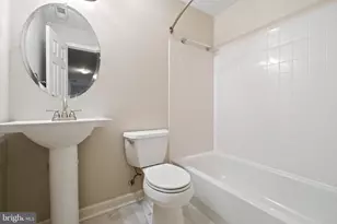 9 Stage Coach Ct, Germantown, MD 20876 - Photo 55