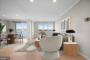 10201 Grosvenor Pl, Rockville, MD 20852 - Photo 5