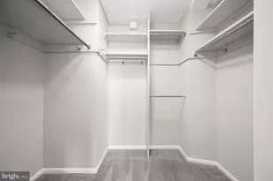 10201 Grosvenor Pl, Rockville, MD 20852 - Photo 15