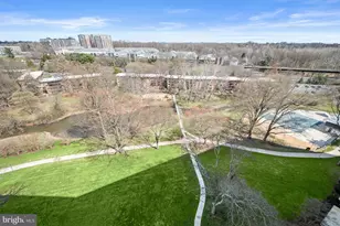 10201 Grosvenor Pl, Rockville, MD 20852 - Photo 9