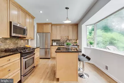 3910 Montrose Driveway, Chevy Chase, MD 20815 - Photo 11