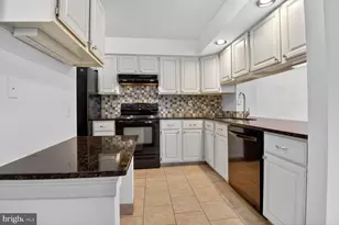 12201 Eagles Nest Ct, Germantown, MD 20874 - Photo 7
