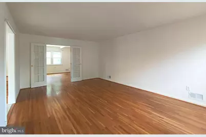 8835 Tuckerman Lane, Potomac, MD 20854 - Photo 5