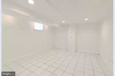 8835 Tuckerman Lane, Potomac, MD 20854 - Photo 41