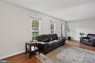 11204 Trippon Ct, North Potomac, MD 20878 - Photo 5