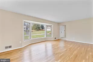 13605 Stoner Dr, Silver Spring, MD 20904 - Photo 5