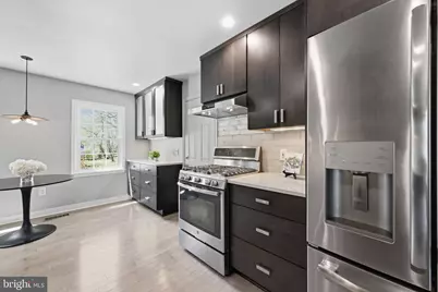 7 Bentley Court, Rockville, MD 20850 - Photo 3