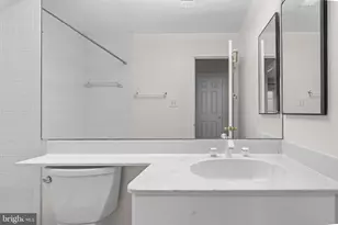 7520 Royal Dominion Dr, Bethesda, MD 20817 - Photo 39