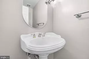 7520 Royal Dominion Dr, Bethesda, MD 20817 - Photo 29