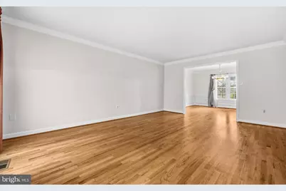 7520 Royal Dominion Drive, Bethesda, MD 20817 - Photo 9
