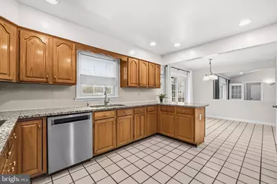 7520 Royal Dominion Drive, Bethesda, MD 20817 - Photo 17