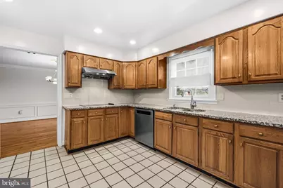 7520 Royal Dominion Drive, Bethesda, MD 20817 - Photo 19