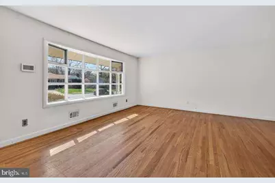 405 Woodland Road, Gaithersburg, MD 20877 - Photo 3