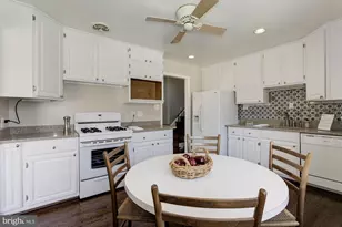 6400 Redwing Rd, Bethesda, MD 20817 - Photo 19