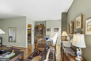 4242 East-West Hwy, Chevy Chase, MD 20815 - Photo 11