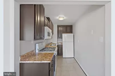 10201 Grosvenor Place #923, Rockville, MD 20852 - Photo 17