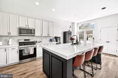 910 Featherstone Street, Gaithersburg, MD 20878 - Photo 11
