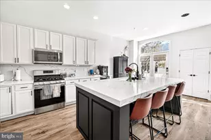 910 Featherstone St, Gaithersburg, MD 20878 - Photo 11