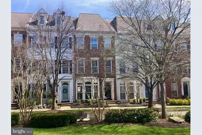 910 Featherstone Street, Gaithersburg, MD 20878 - Photo 1