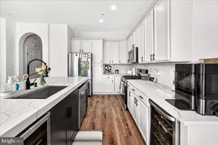 910 Featherstone St, Gaithersburg, MD 20878 - Photo 13