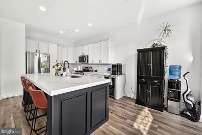 910 Featherstone Street, Gaithersburg, MD 20878 - Photo 9