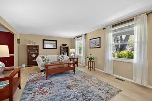 19233 Gunnerfield Ln, Germantown, MD 20874 - Photo 3