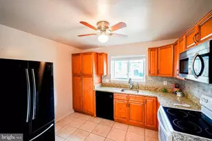 19014 Montgomery Village Ave, Gaithersburg, MD 20886 - Photo 3