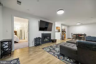 10010 Vanderbilt Cir, Rockville, MD 20850 - Photo 3