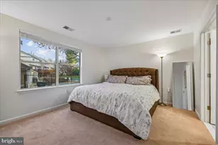 10010 Vanderbilt Cir, Rockville, MD 20850 - Photo 9