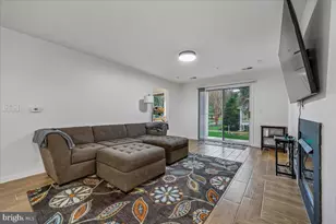 10010 Vanderbilt Cir, Rockville, MD 20850 - Photo 5