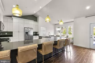 17601 Crystal Spring Terrace, Ashton, MD 20861 - Photo 9