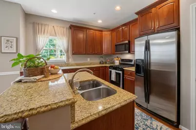 18721 Falling River Drive, Gaithersburg, MD 20879 - Photo 7