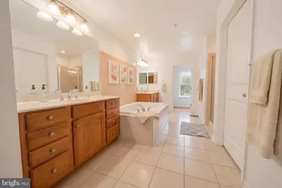 18721 Falling River Drive, Gaithersburg, MD 20879 - Photo 11