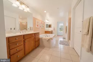 18721 Falling River Dr, Gaithersburg, MD 20879 - Photo 11