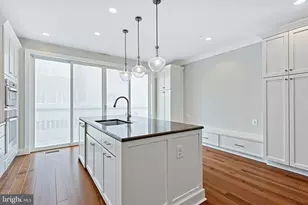 10274 Grosvenor Pl, North Bethesda, MD 20852 - Photo 25