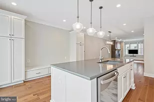 10274 Grosvenor Pl, North Bethesda, MD 20852 - Photo 27