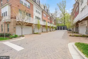 10274 Grosvenor Pl, North Bethesda, MD 20852 - Photo 3