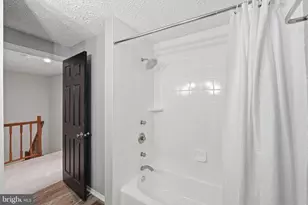 105 Holdcroft Ln, Gaithersburg, MD 20878 - Photo 39