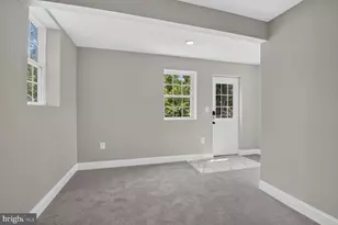 211 Charles St, Rockville, MD 20850 - Photo 27