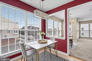 204 Fallsgrove Blvd, Rockville, MD 20850 - Photo 13