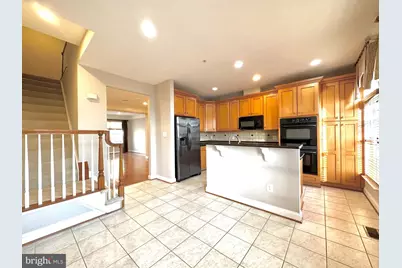 11837 Regents Park Drive, Germantown, MD 20876 - Photo 13