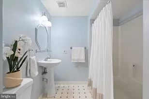 7913 Briarheath Ct, Gaithersburg, MD 20882 - Photo 29