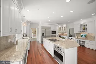 7506 Persimmon Tree Ln, Bethesda, MD 20817 - Photo 5